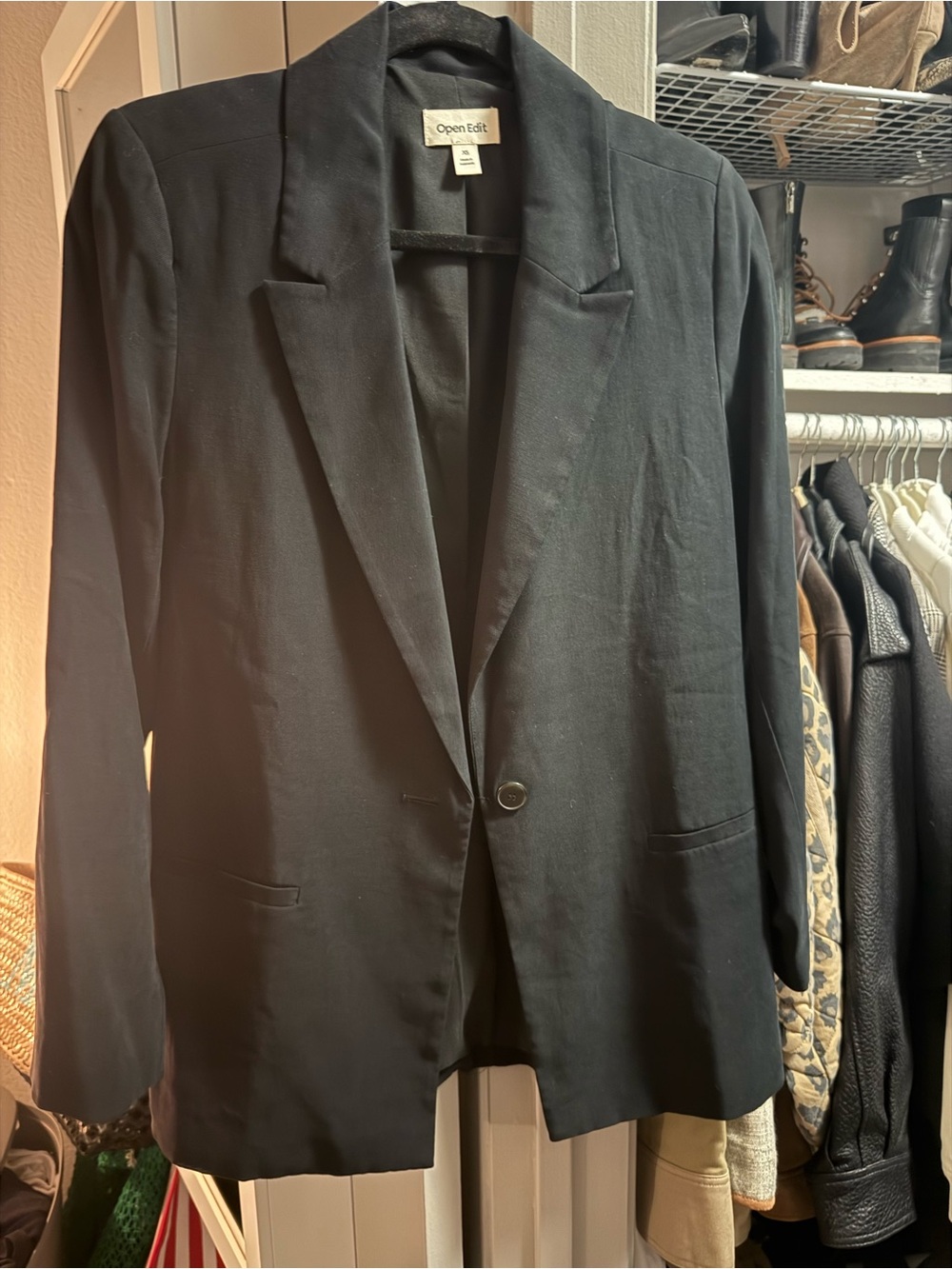 Women’s Black Single-Button Blazer
